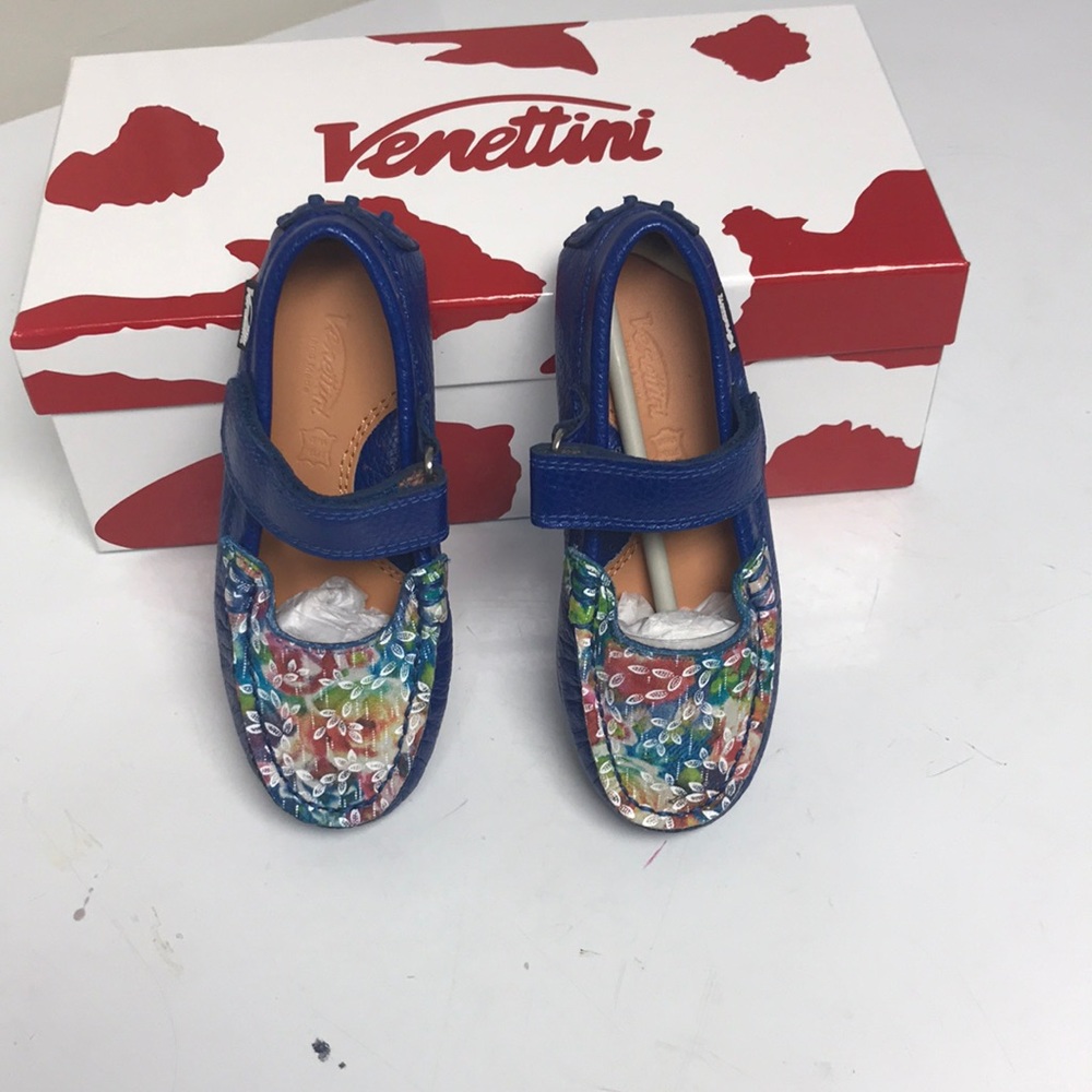 NWT Venettini shoes for little girls